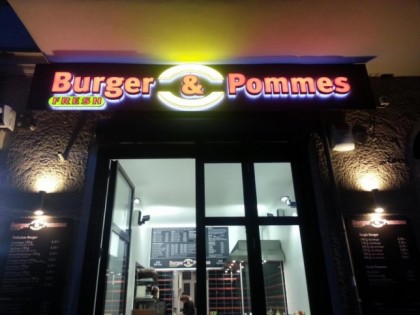 Photo: Burger &amp;amp; Pommes